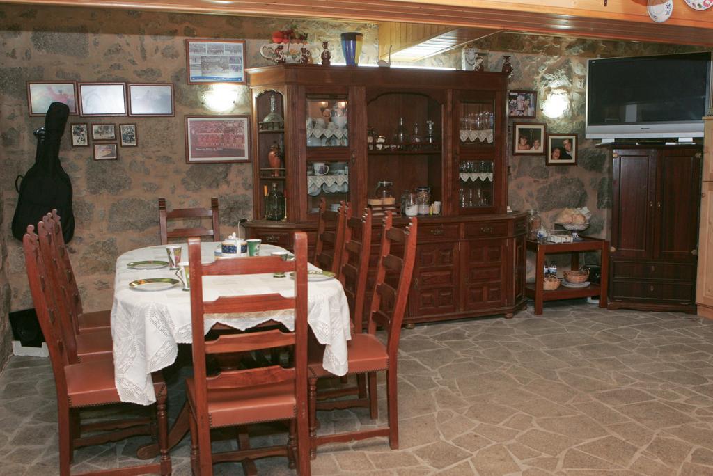 הוילה מונצ'יק Horta Do Ze Miguel מראה חיצוני תמונה