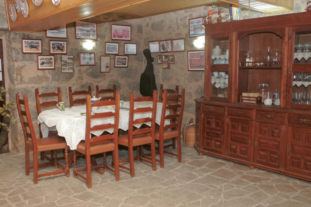 הוילה מונצ'יק Horta Do Ze Miguel מראה חיצוני תמונה